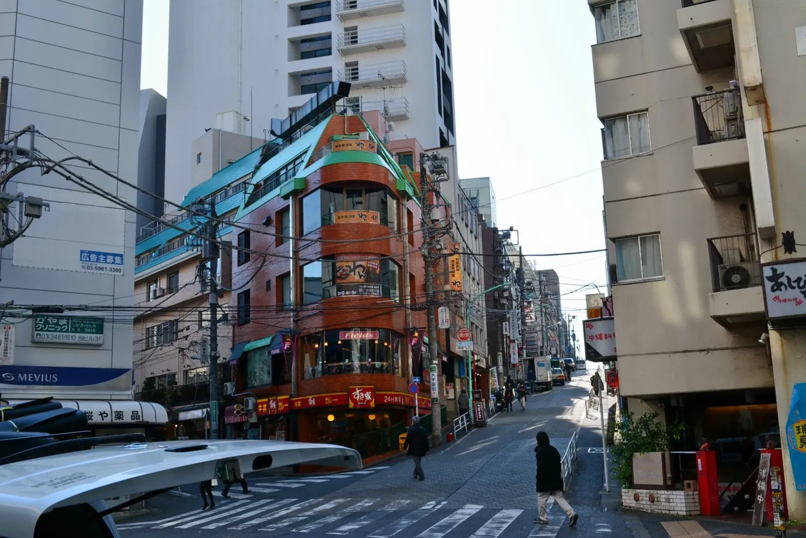Piccolo incrocio a Tokyo plexiglass da dava