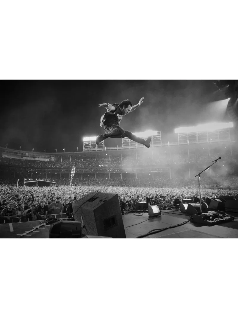 L'iconico salto in alto del concerto dei Pearl Jam poster da herculehocne