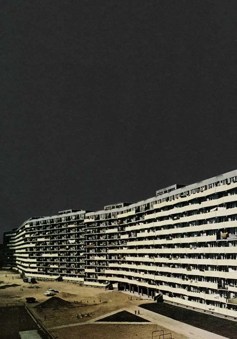 Città oscura poster con telaio in plastica da Cassia Beck Collage