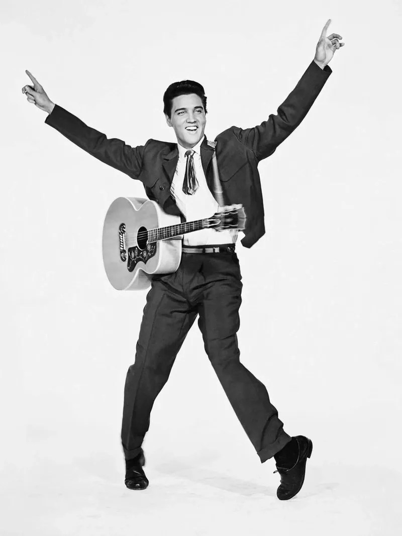 Elvis Presley con la chitarra poster con telaio in plastica da James