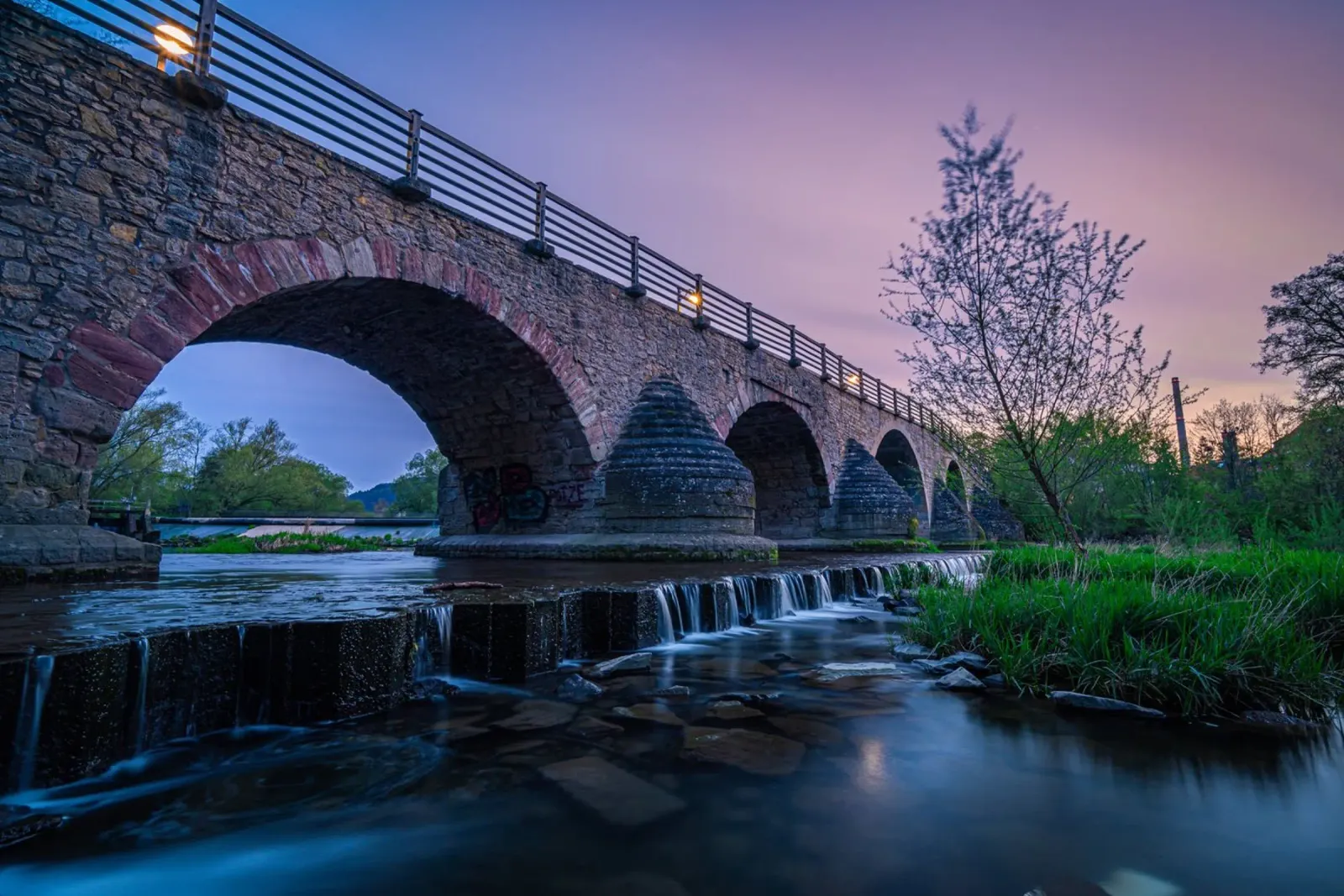 Vecchio ponte di pietra a Jena Burgau poster con telaio in plastica da Marcus Beckert | Fotografie