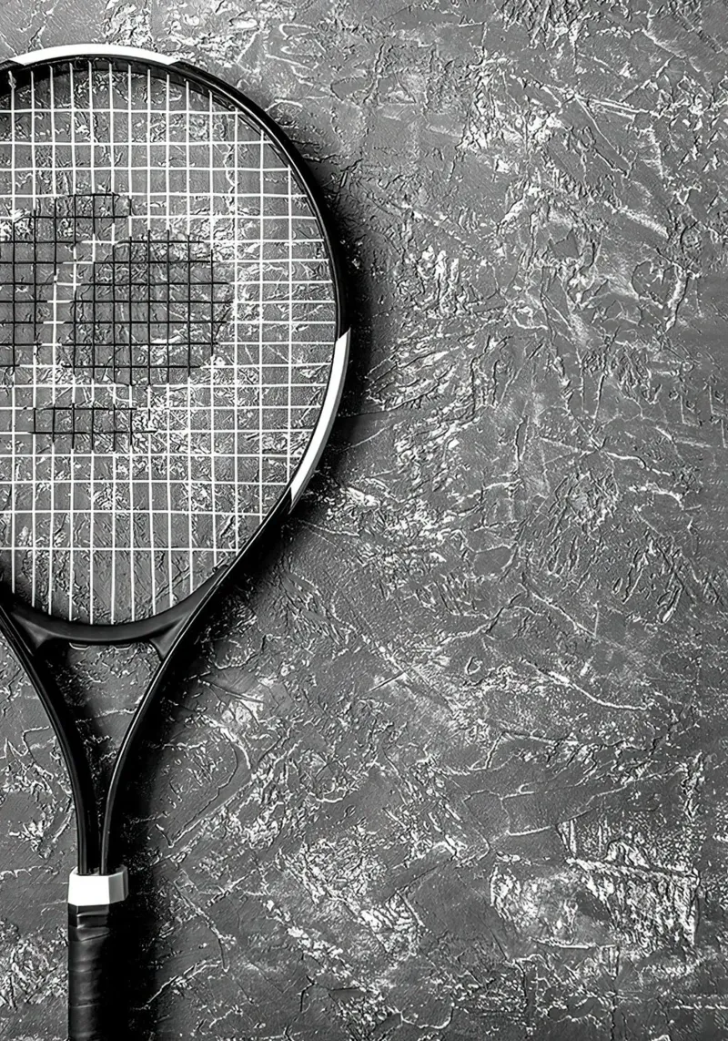 Tennisschläger B&W Leinwand mit Schattenfugenrahmen von World of Pearce