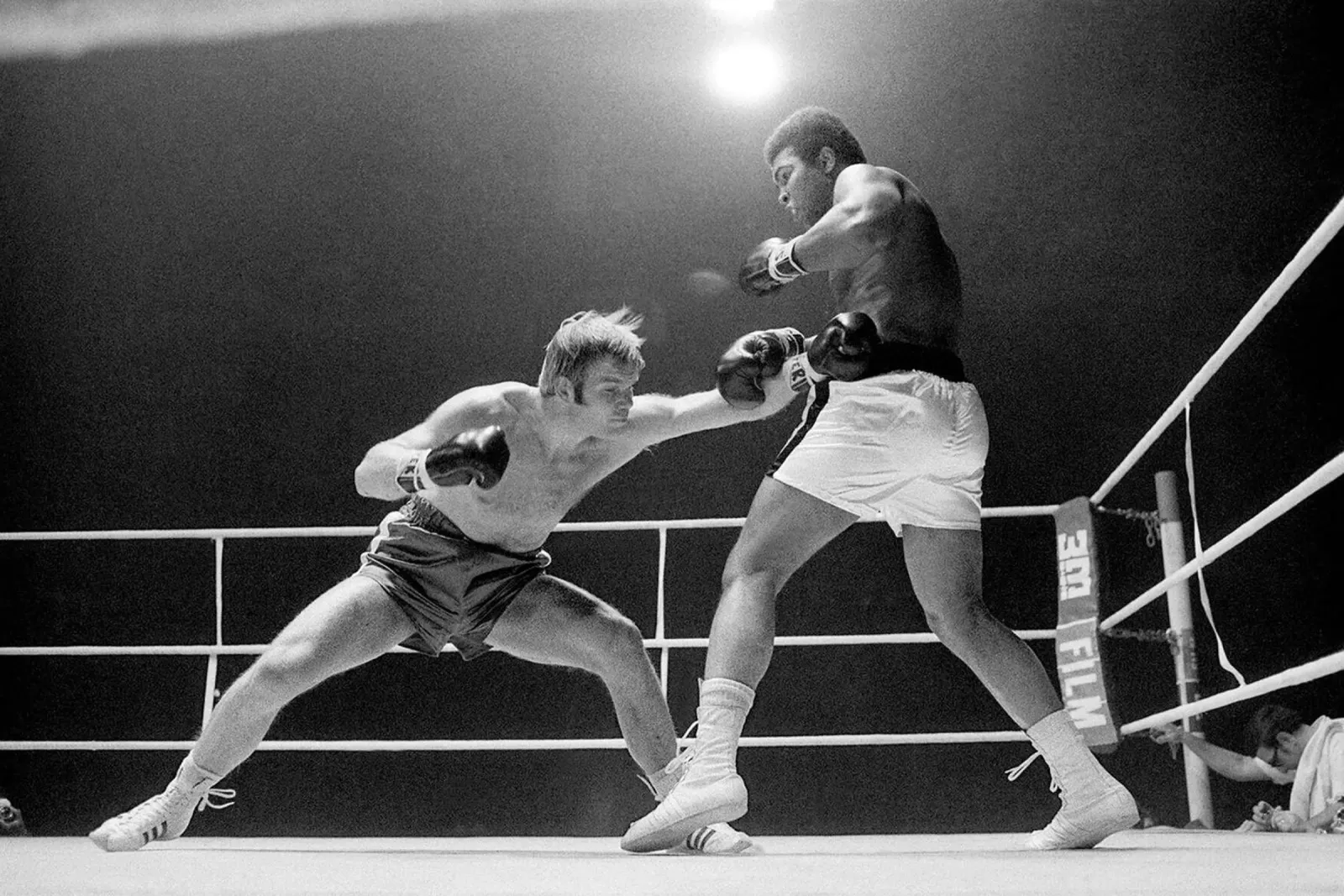 Muhammad Ali contro Jürgen Blin, Svizzera, 1971 tela con Cornice a cassetta da Brant Varner