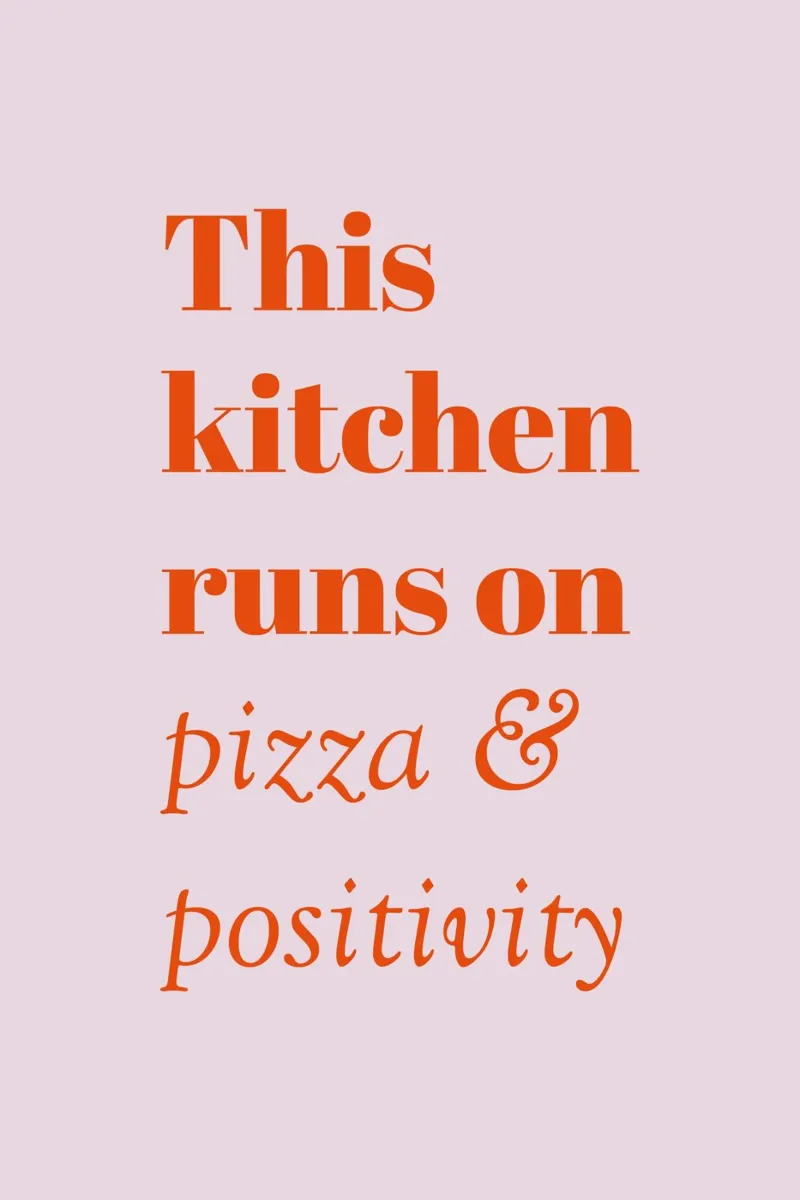 Questa cucina funziona a pizza e positività poster con telaio in plastica da pierosvisuals