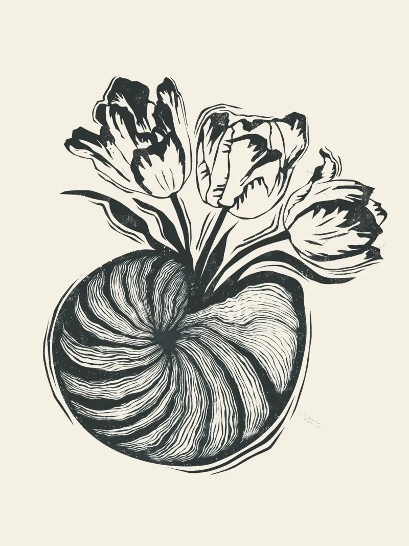 Nautilus & Tulips poster con telaio in plastica da Indigo Rain