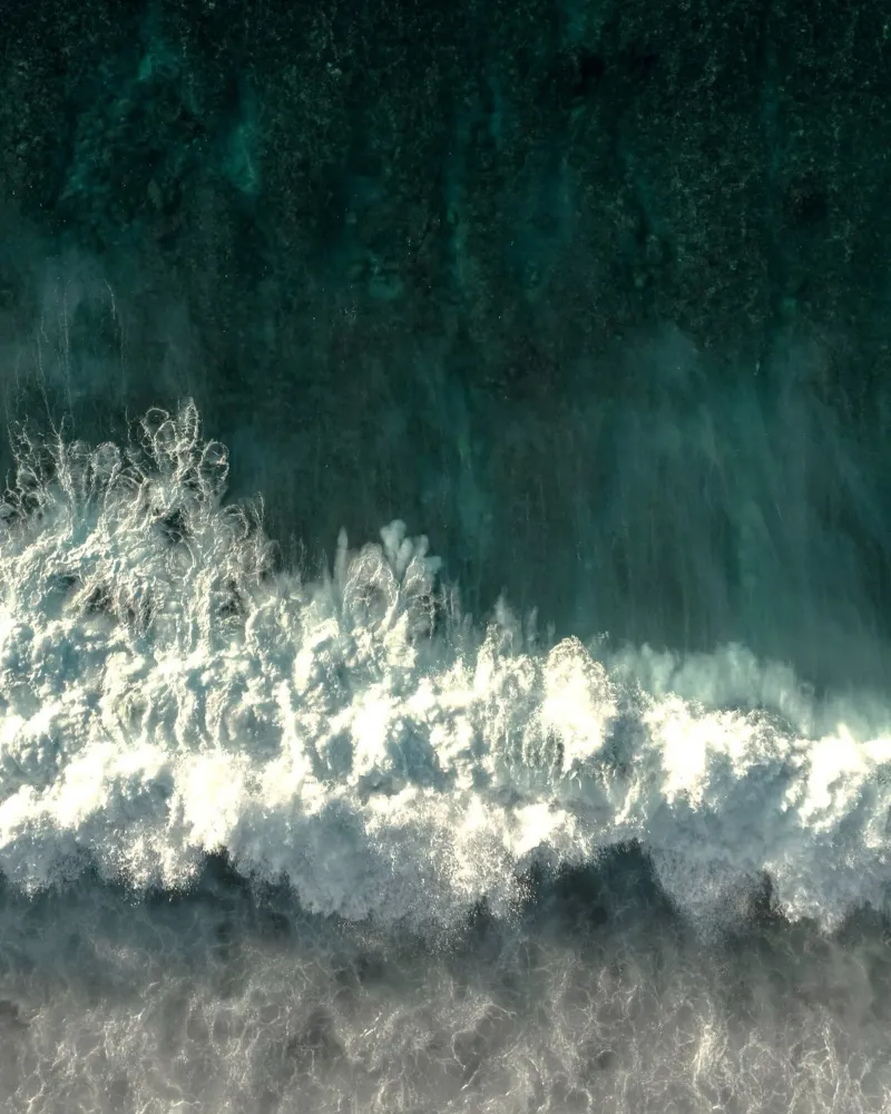 white wave poster con telaio in legno da carsa