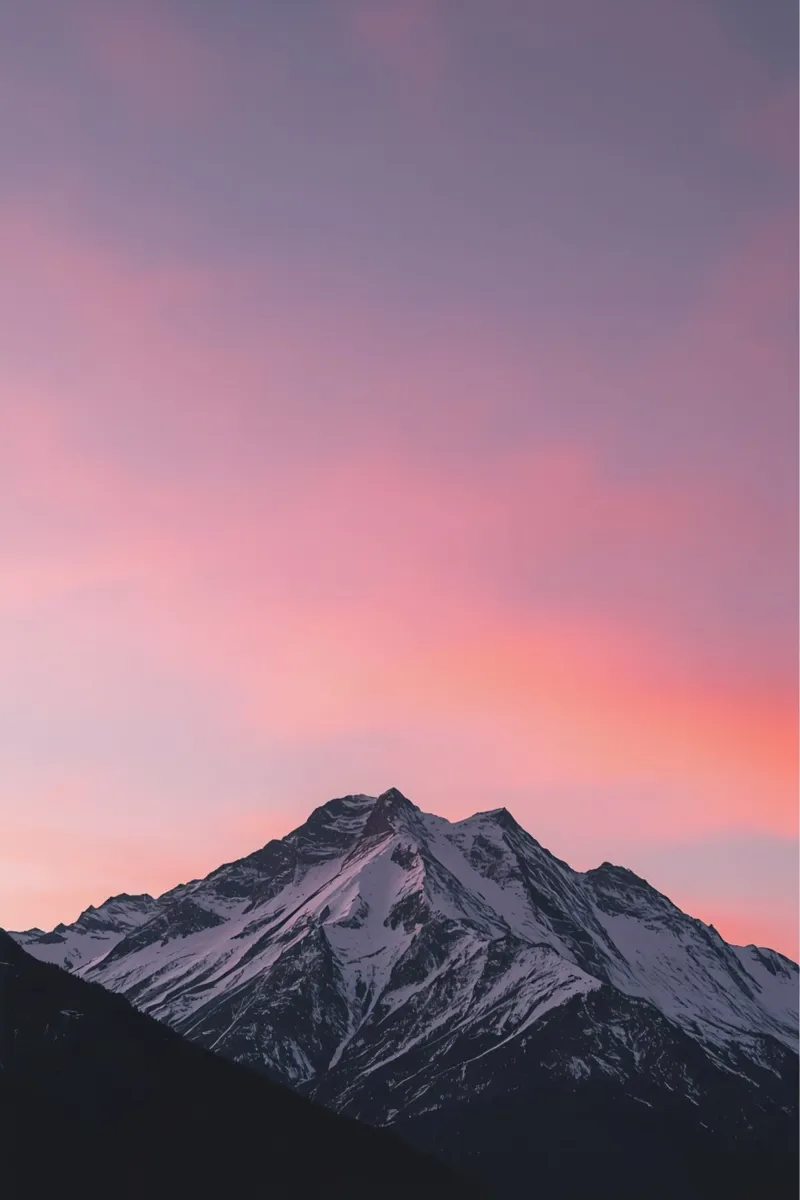 Met sneeuw bedekte berg onder zonsondergang canvas met Baklijst van DesignDoodle