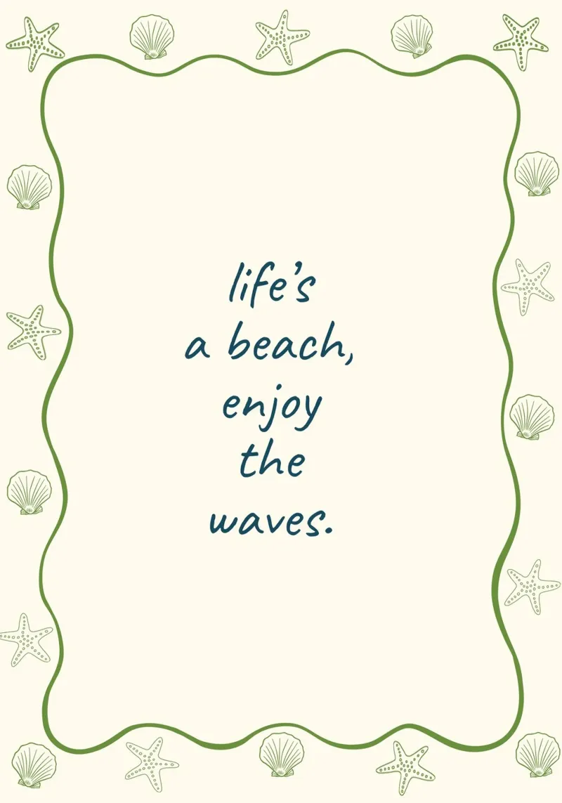 Life's a Beach Zitat, Küsten Kunstdruck, Sommer Vibe Poster mit Kunststoffrahmen von dawnthesea