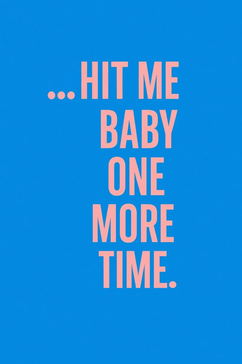 Poster di Britney Spears - "Hit Me Baby One More Time poster con telaio in legno da QuooodZ by MooodzArt