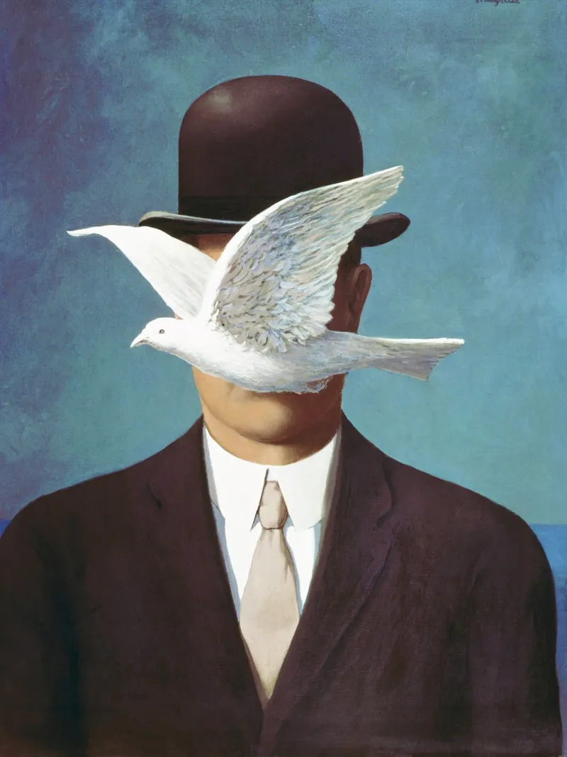 René Magritte - Uomo con bombetta tela con Cornice a cassetta da Classic Art Prints