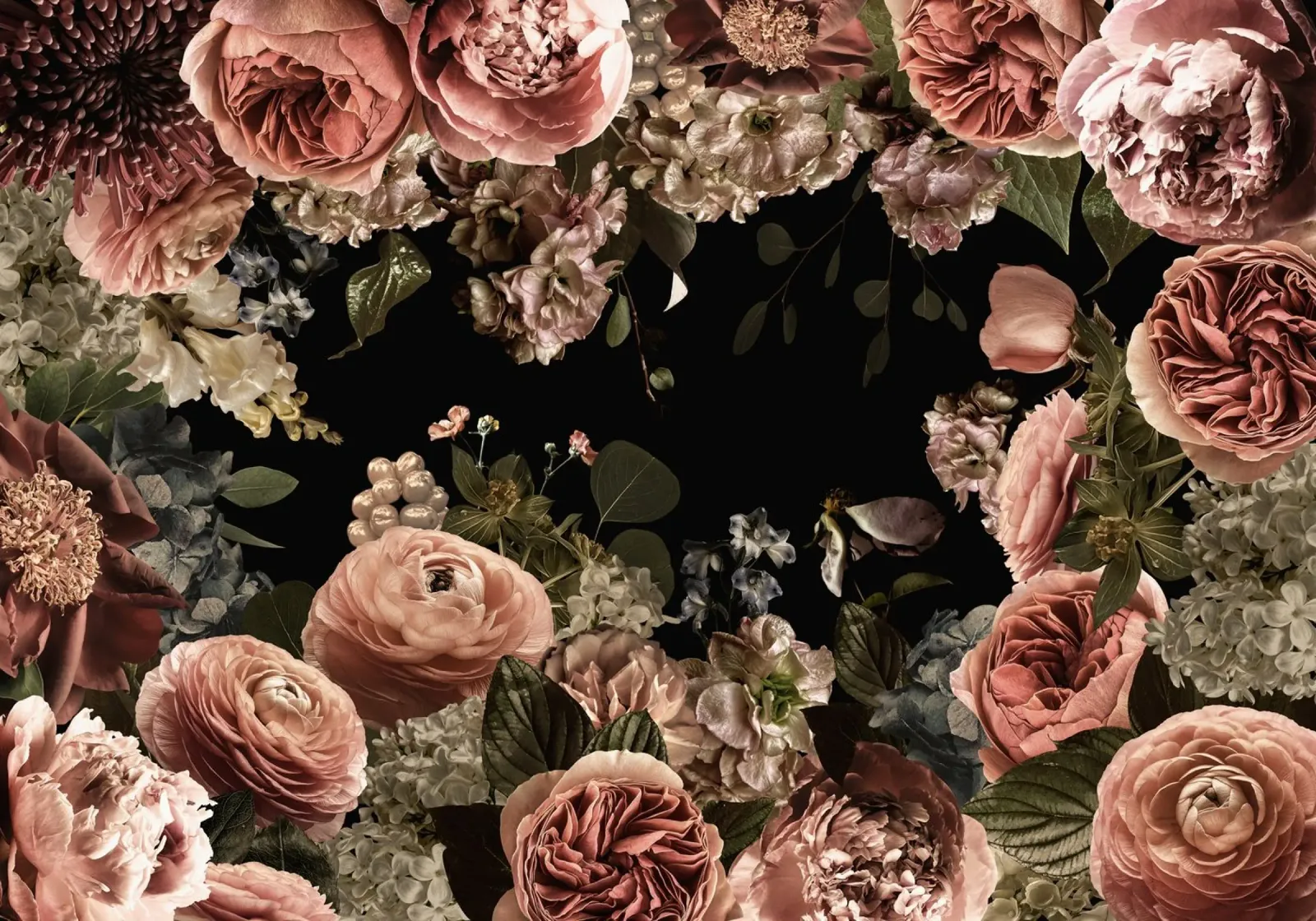 Romantico giardino di mezzanotte con rose e peonie in fiore poster da Vintage World - Uta Naumann