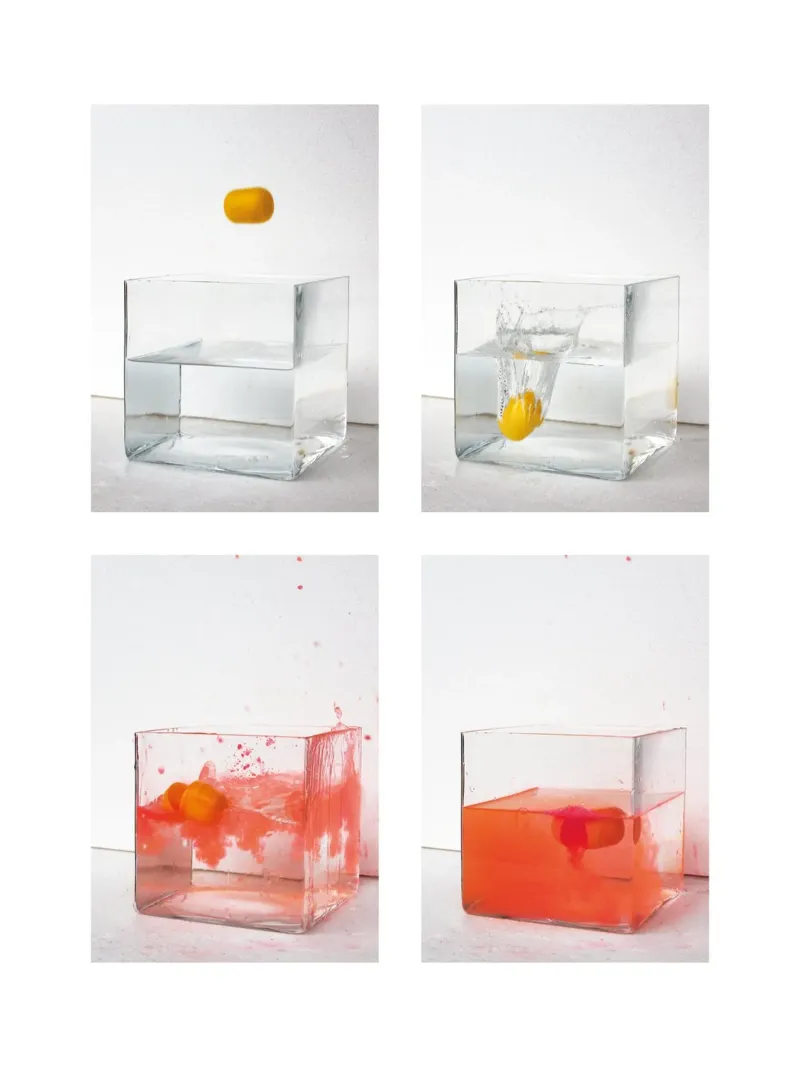 Capturing a Motion Sequence poster con telaio in plastica da kathrinmay