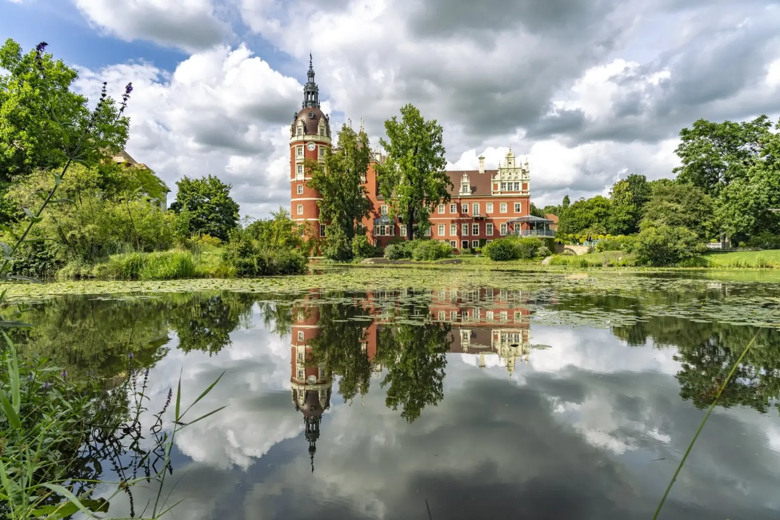 Schloss Muskau poster con telaio in legno da Reisefotografie - Bilder aus aller Welt
