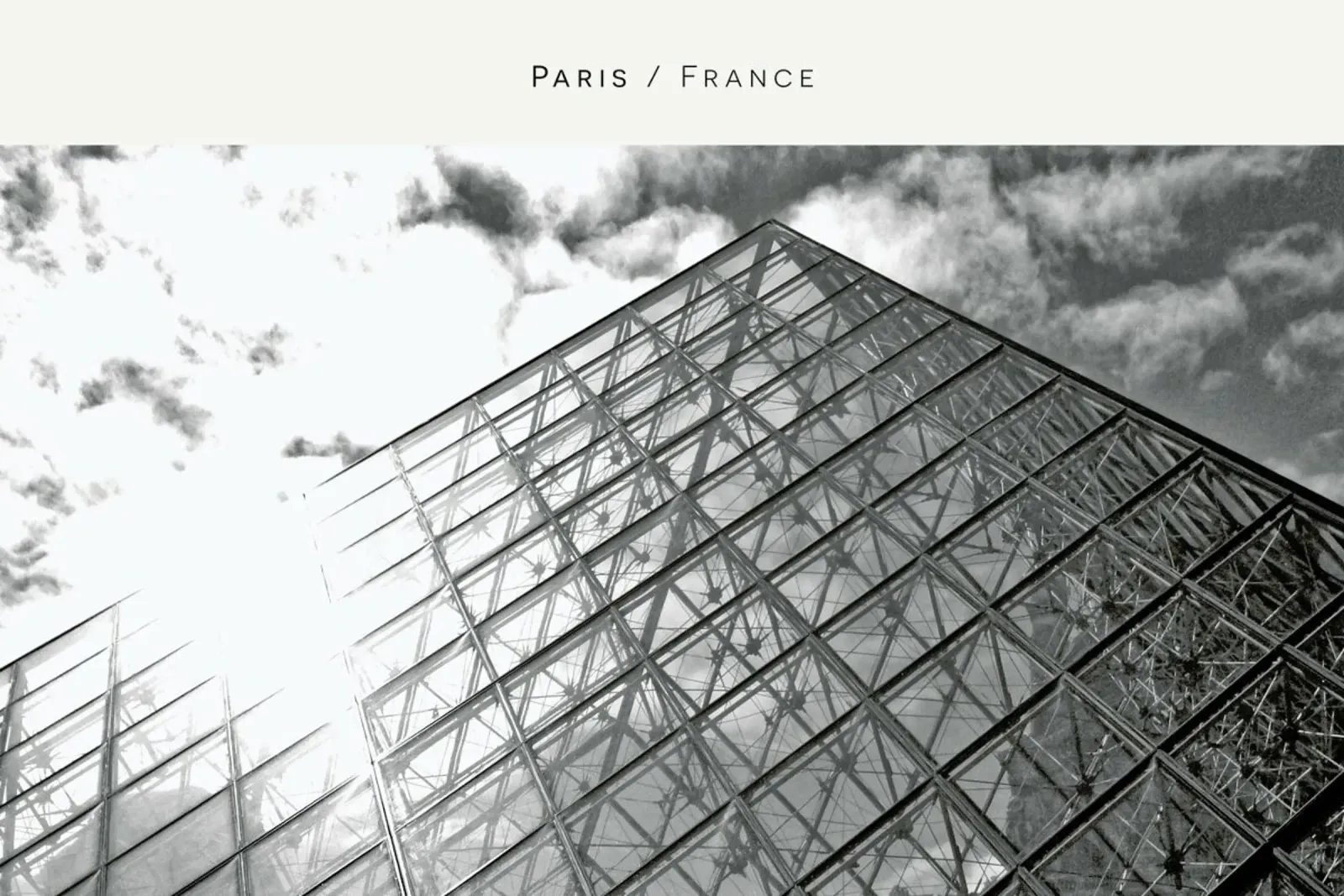 Paris B&W pellicola backlit da In Full Color