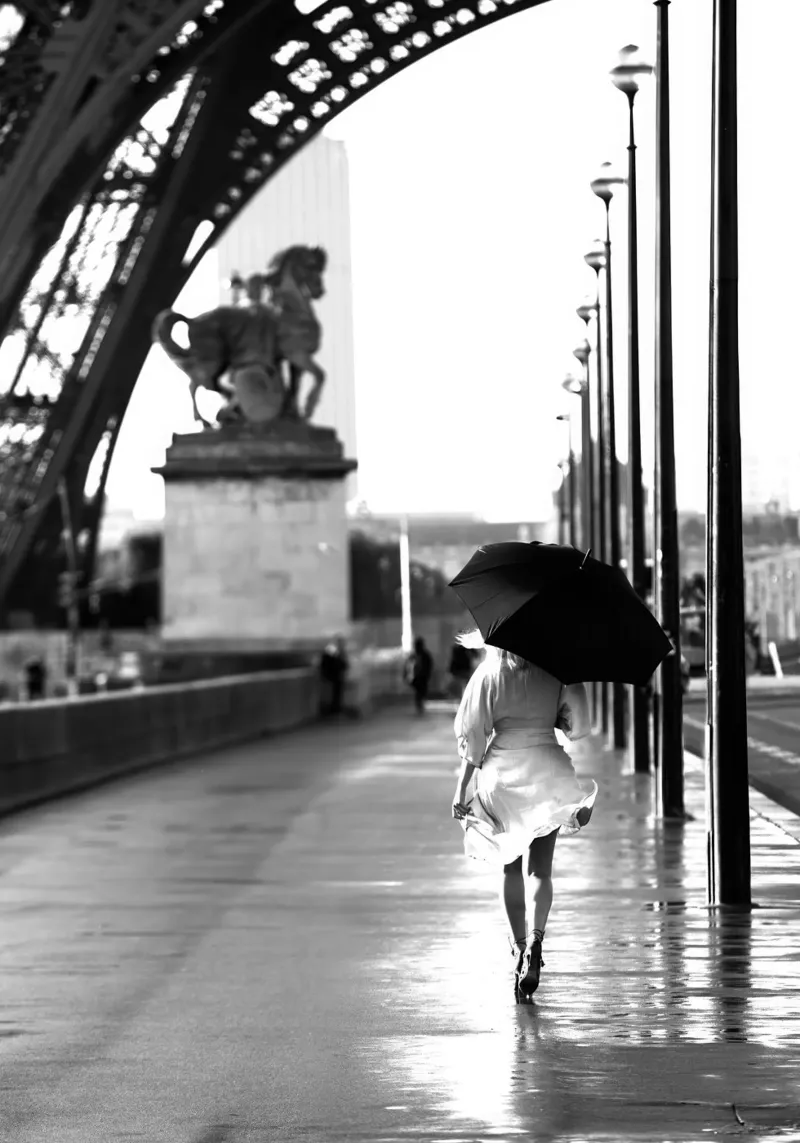 Walking in Paris canvas with Floater frame by vintgeseyn