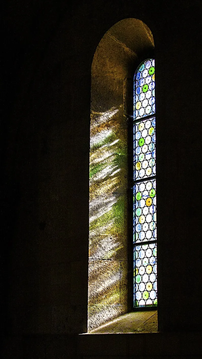 Gebrandschilderd glas licht - Fine Art Photography Print canvas met Baklijst van jay