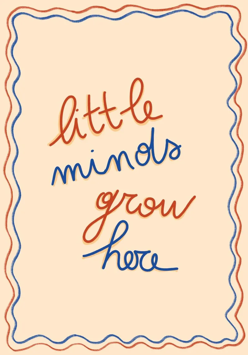 Poster con citazione educativa "Le piccole menti crescono qui". poster con telaio in alluminio da vintagepod