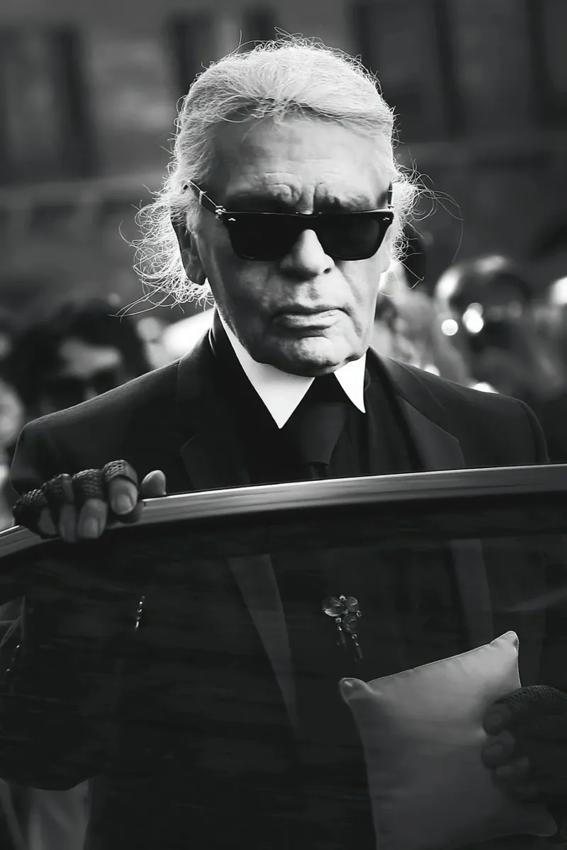 Karl Lagerfeld canvas with Floater frame by vintgeseyn