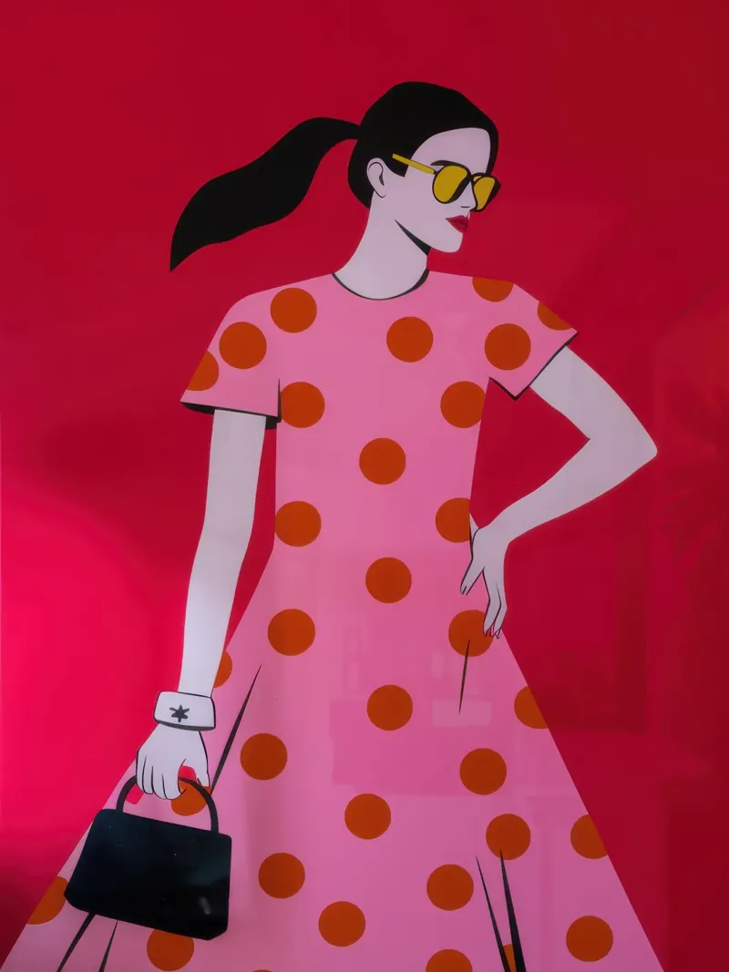 Fuchsia Polka Dot Diva Leinwand mit Schattenfugenrahmen von Enter Bloom