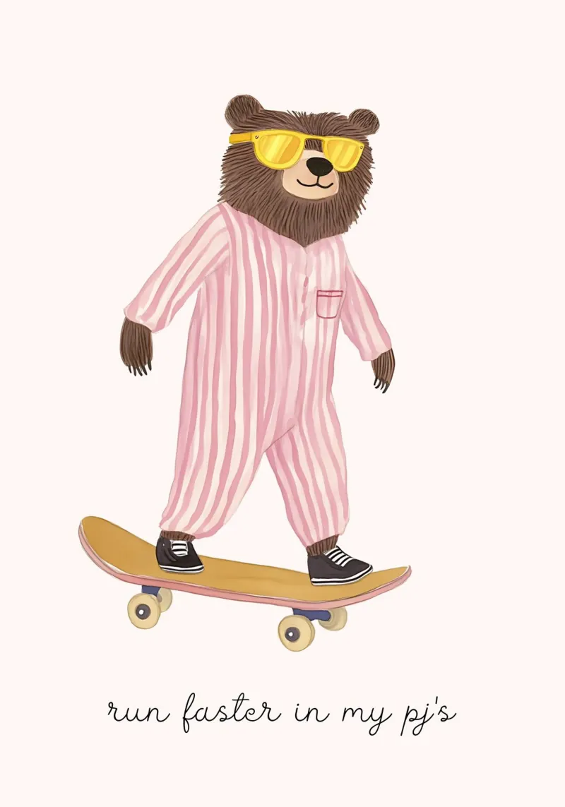 Bear Skater in Pajamas Art Print, "Run Faster" Quote Leinwand mit Schattenfugenrahmen von vintagepod