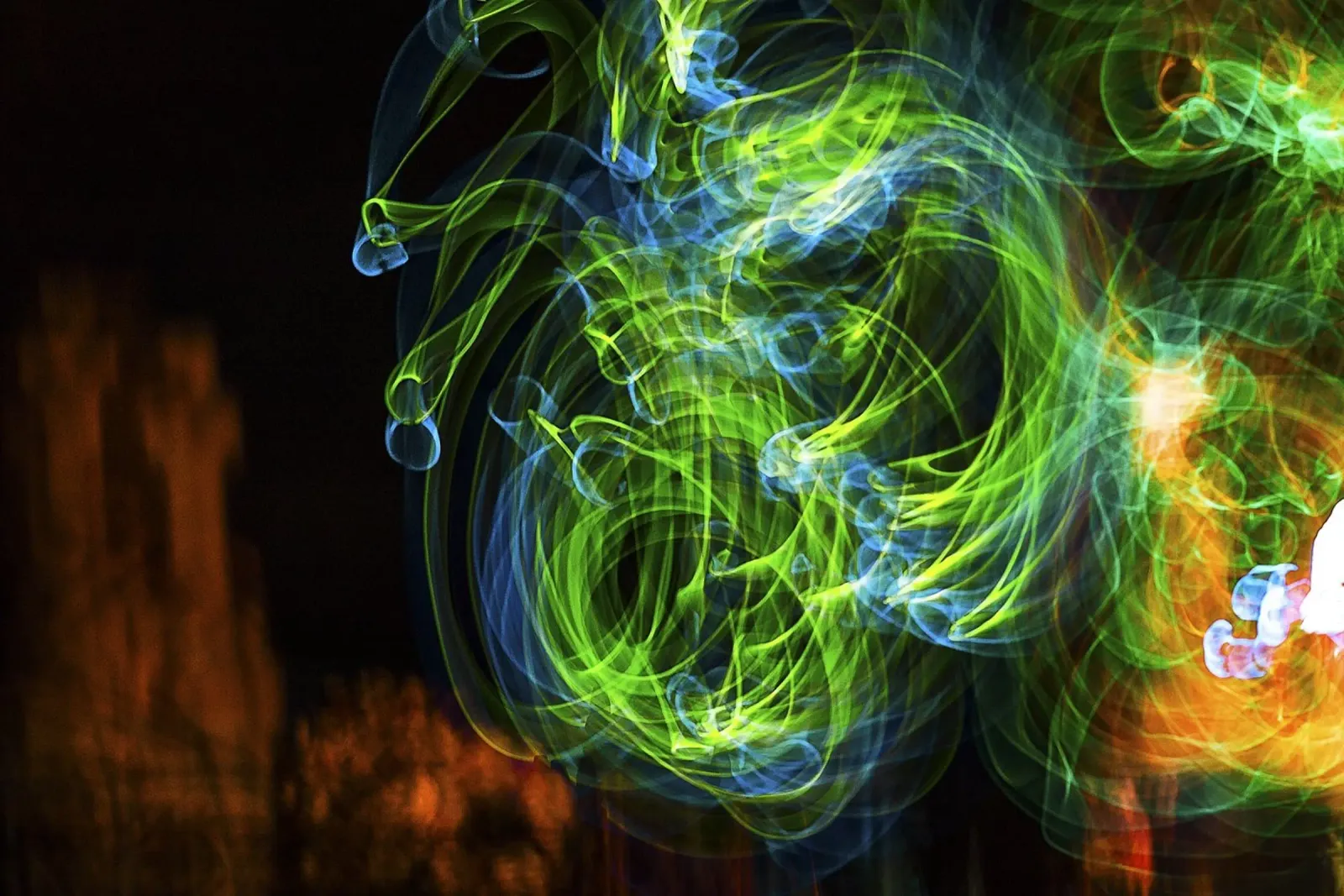 Dansende lichten - abstracte glowprint poster met aluminium frame van jay