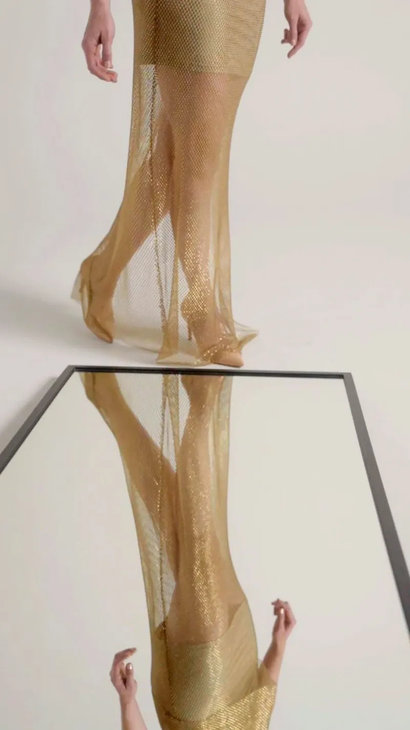 Gold Mesh & Nude Heels 2 poster da riedelphotoart