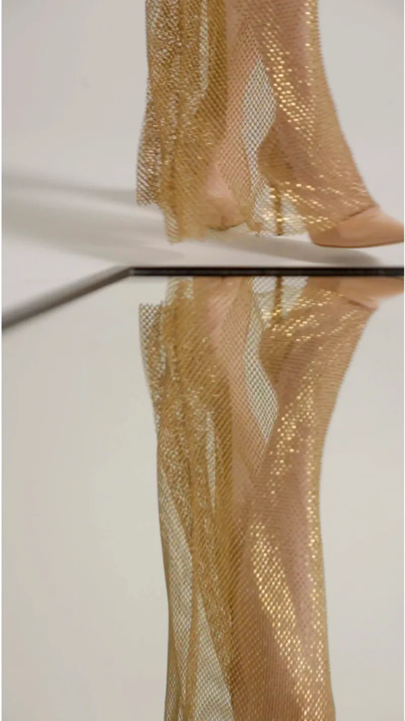 Gold Mesh & Nude Heels 4 poster da riedelphotoart