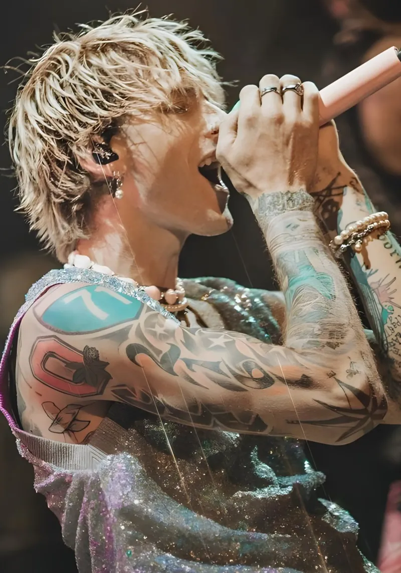 Machine Gun Kelly poster con telaio in alluminio da Low poly art