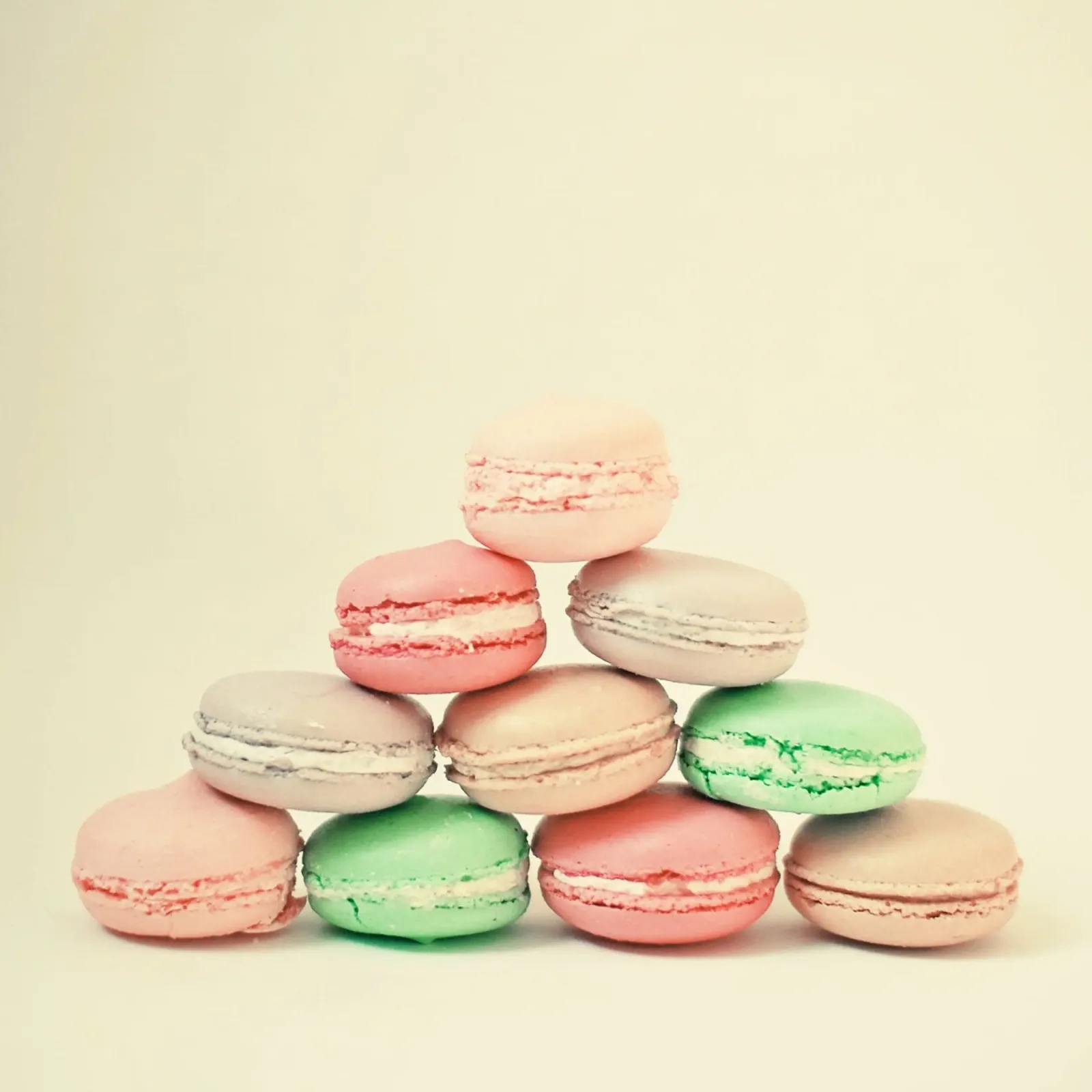 Macarons francesi tela con Cornice a cassetta da Cassia Beck Photography