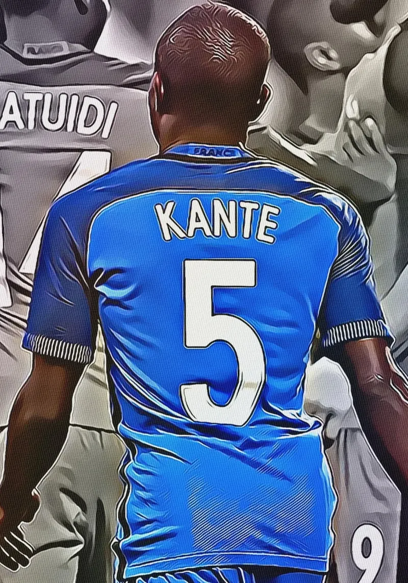 N'Golo Kanté Nummer 5 Frankreich Trikot Rücken Pose Poster von ArdanART