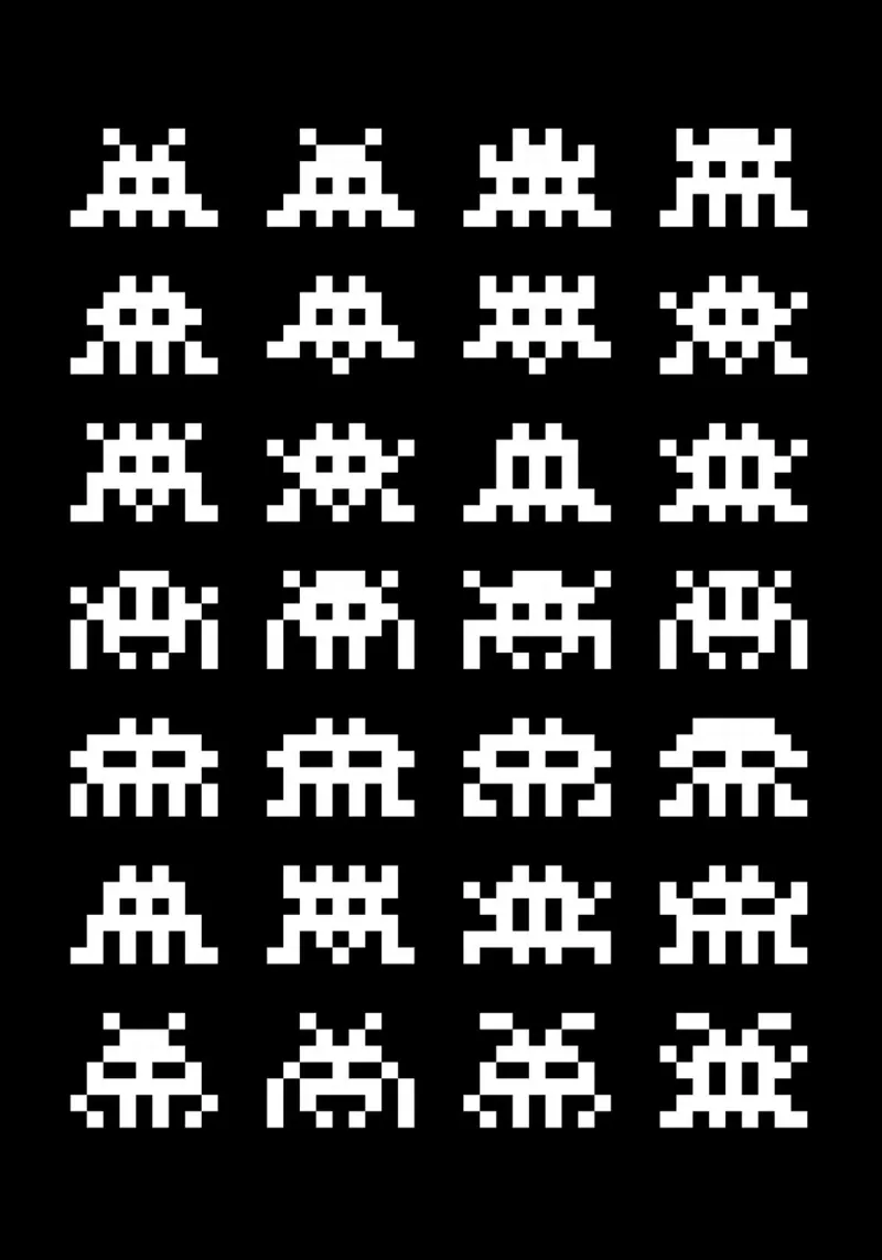 Pixel Space Invader poster con telaio in legno da nabakumov