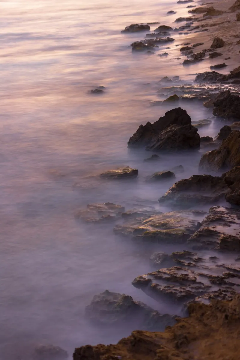 Mare #2 poster con telaio in plastica da Tal Paz-Fridman