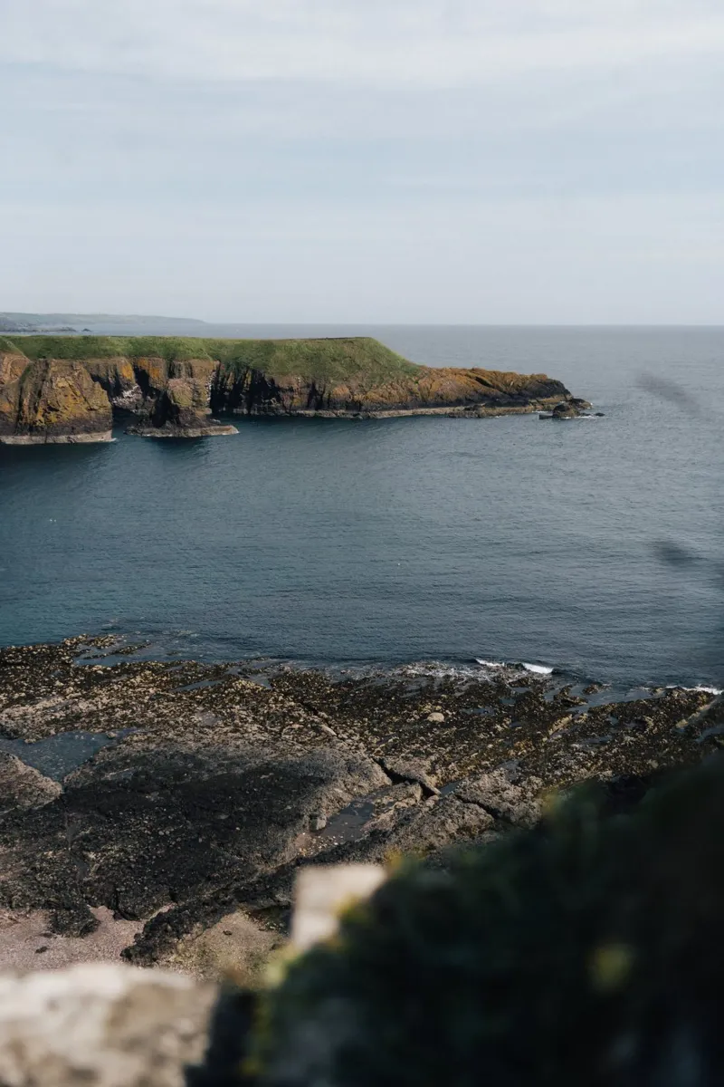 Crumbling Coastline alluminio dibond da Lena Stamm