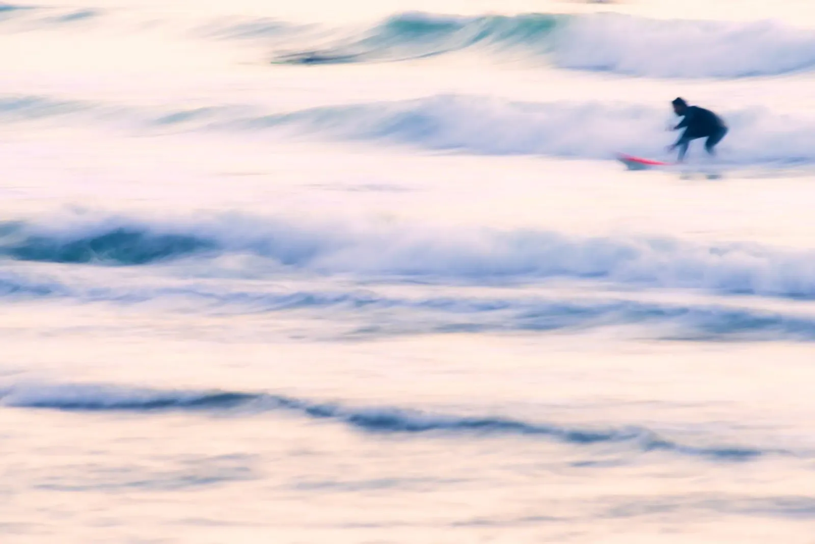 Surf #2 pellicola backlit da Tal Paz-Fridman