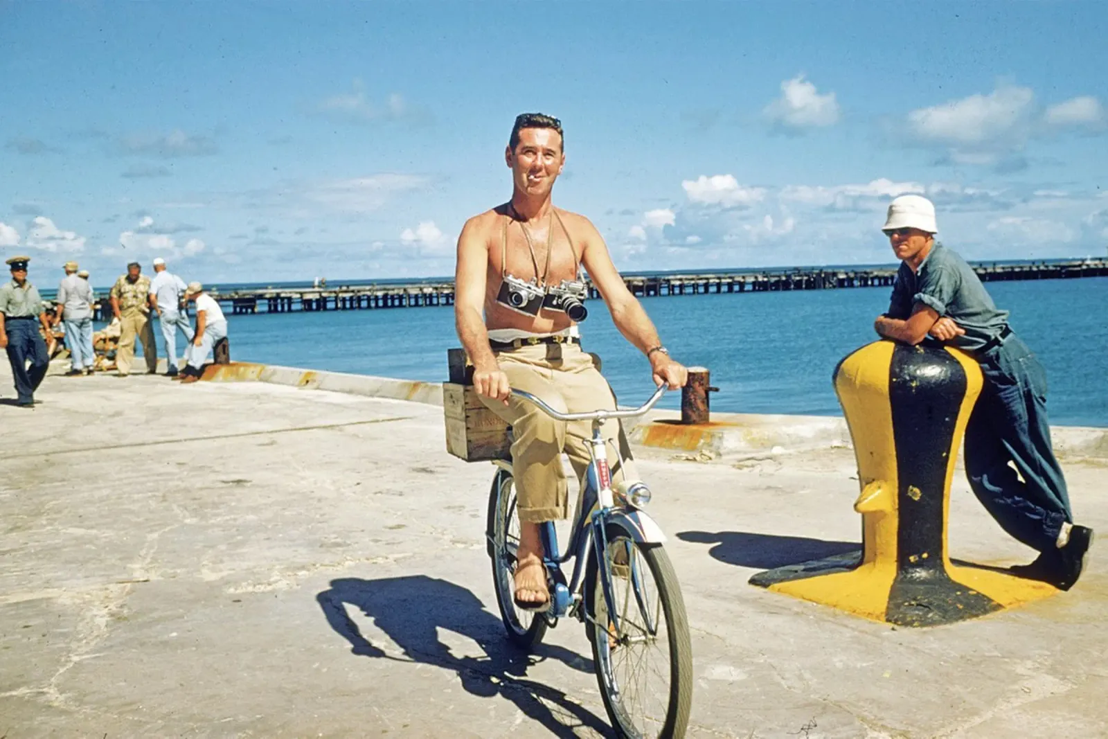 Its A Hard Life Slim Aarons pellicola backlit da GEOLOG