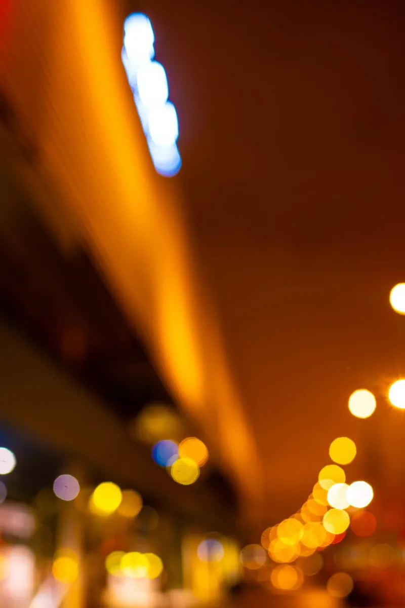 Urban Lights pellicola backlit da Jonas Klein