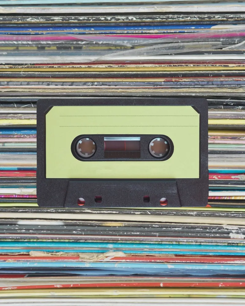 music tape in color shade pellicola backlit da Creaton