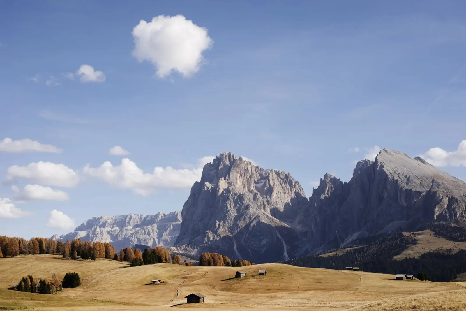 L'Alpe di Siusi nel tardo autunno in Alto Adige carta hahnemühle da Simon Koy