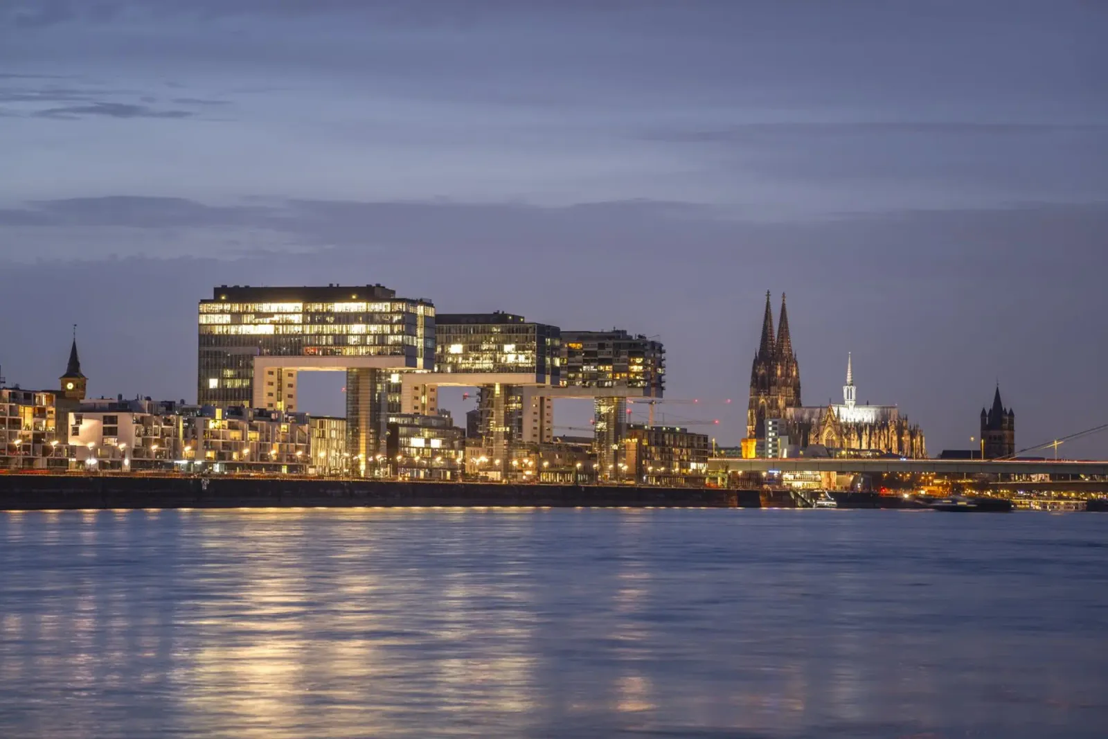 Köln bei Nacht pellicola backlit da Reisefotografie - Bilder aus aller Welt
