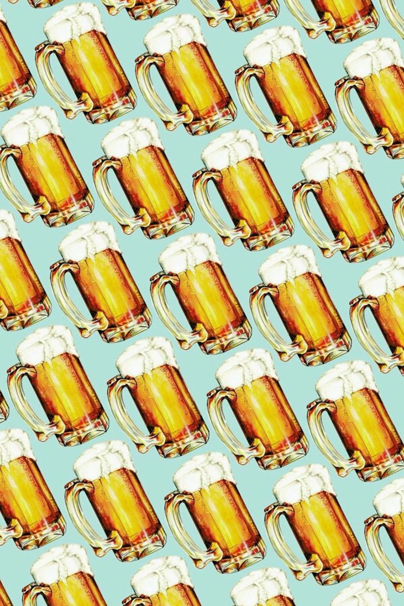 Beer Pattern pellicola backlit da Kelly Gilleran