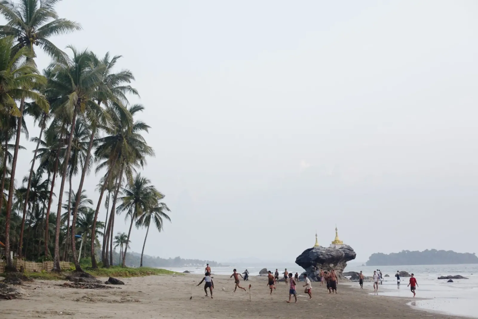 Il calcio in Myanmar alluminio dibond da Simon Koy