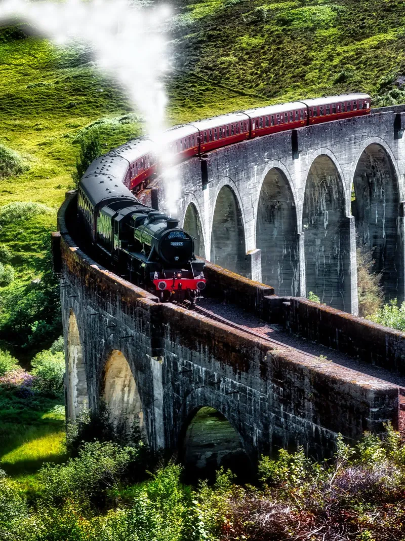 Viadotto di Glenfinnan in Scozia poster con telaio in alluminio da Juergen Wiesler