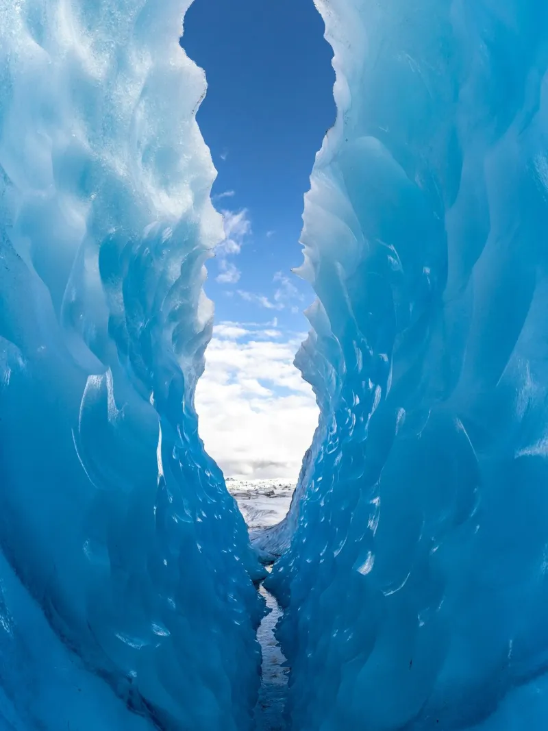 wall of ice pellicola backlit da marty