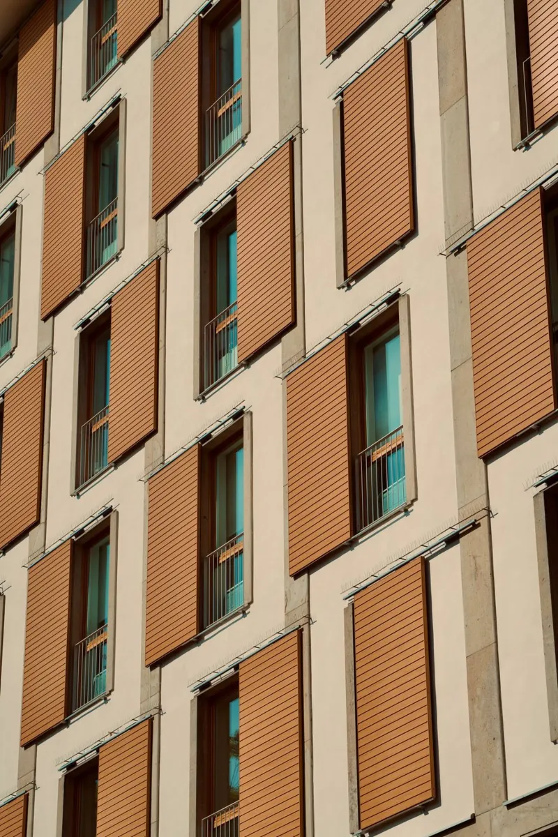 striped window building lámina retroiluminada de juli
