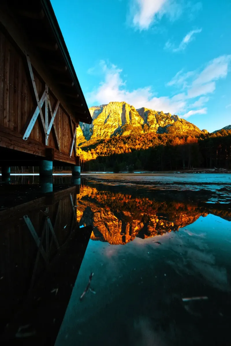 Dolomites mountain reflection pellicola backlit da Fjöllart
