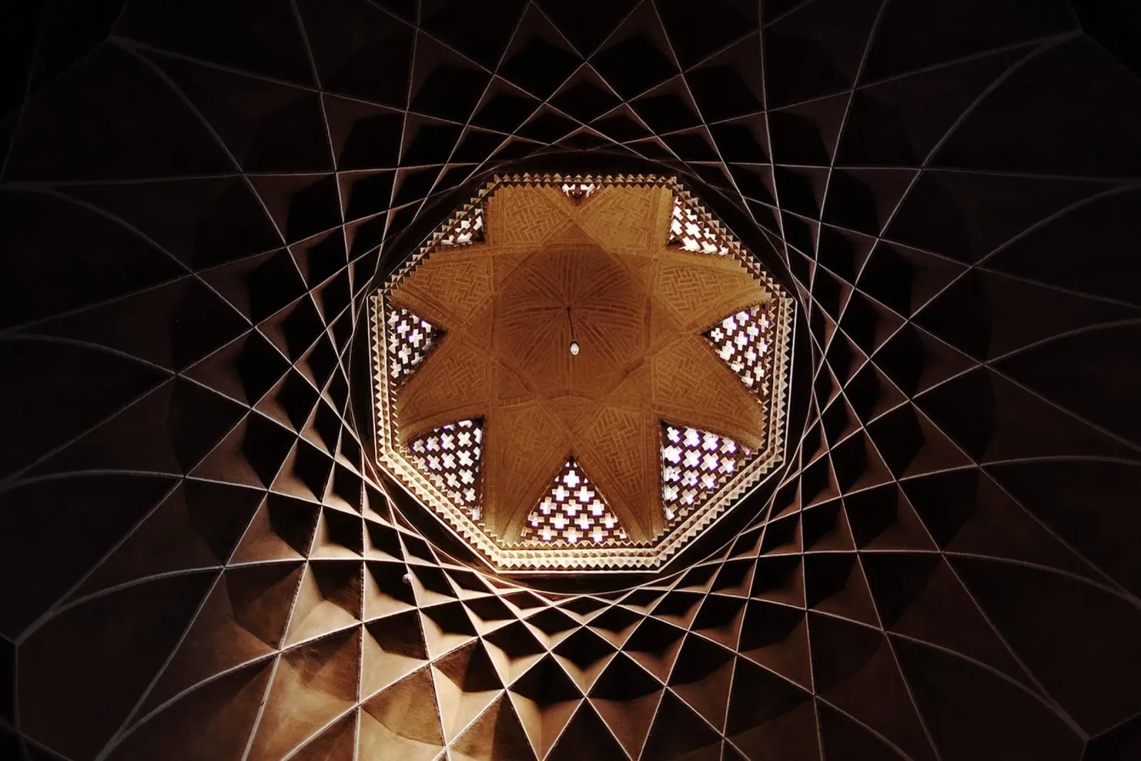 Muster in Moschee in Isfahan (Iran) Hahnemühle von atmospheric pictures