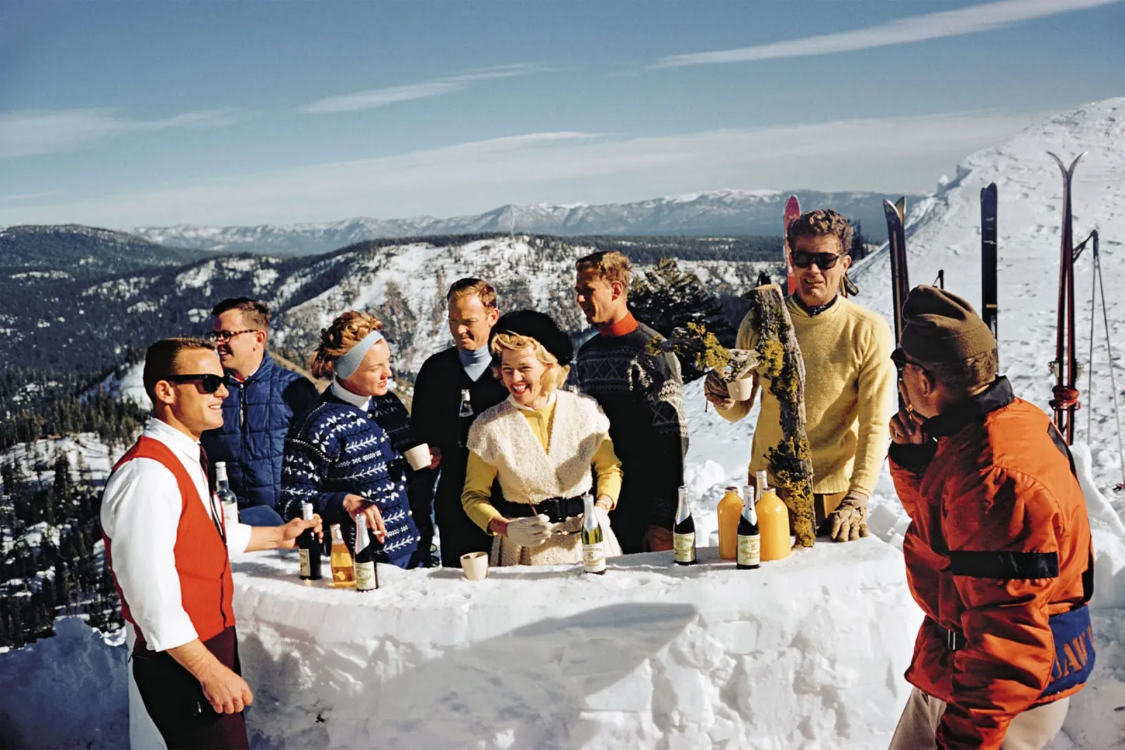 Party at The Top of The Mountain 1964 Slim Aarons Poster pellicola backlit da GEOLOG