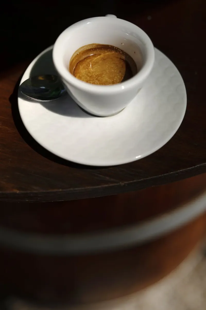 Espresso in Friaul, Italien pellicola backlit da atmospheric pictures