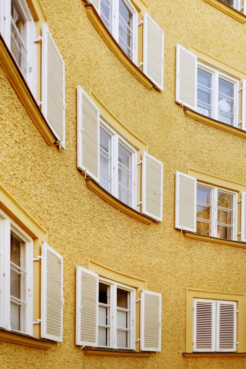 Vetrata nel quartiere Borstei, Monaco di Baviera pellicola backlit da Borstei München