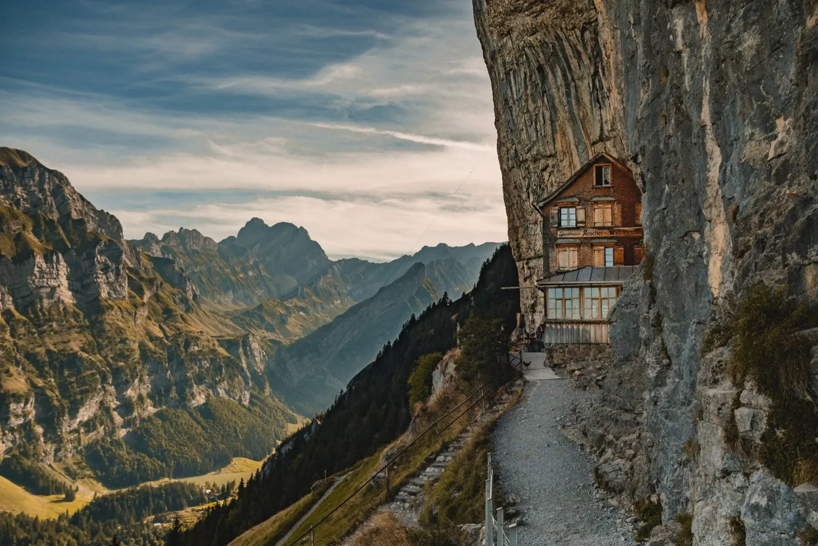 Alpstein in Svizzera pellicola backlit da Marcel Bisig